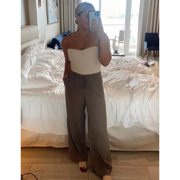 ARITZIA Babaton Sculpture Knit Tube Top in White Size X-Small - Picture 1 of 8